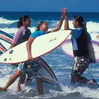 Surfer Girls - extra.image