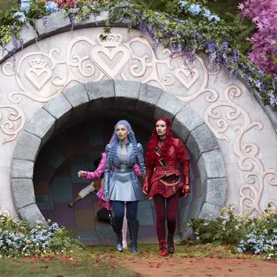 Descendants: Wicked Wonderland - extra.image