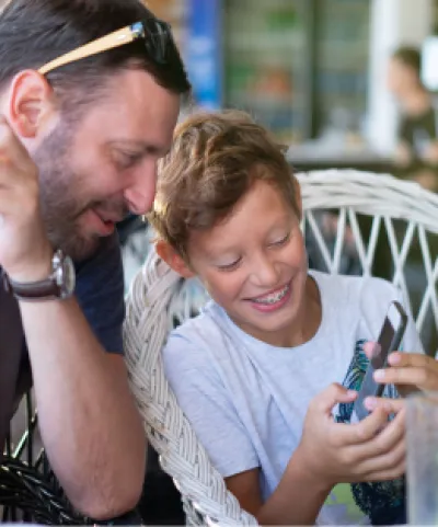 Zwischen Smartphone und Shorts – Das ändert sich ab der weiterführenden Schule - extra.image