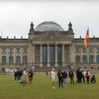  Wie funktioniert unsere Demokratie in Deutschland? | neuneinhalb | WDR - extra.image