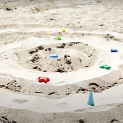 Die besten Spiele für den Strand: WASSERBALL-DARTS | ALBA BERLIN - extra.image