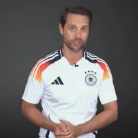 Die deutsche Fußball-Nationalmannschaft in 5 Spielen | MrWissen2go Geschichte | Terra X - extra.image